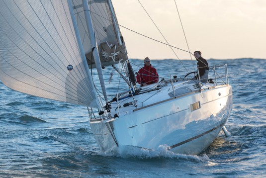 img-bateau-jeanneau-odyssey-349-exterieur-002
